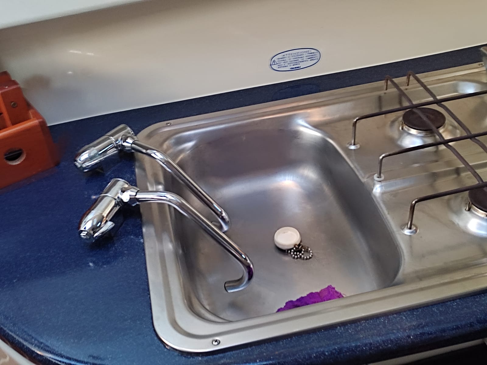 GOBBI 245 CABIN 7,5 + 2 VOLVO PENTA 205 CV — immagine 7