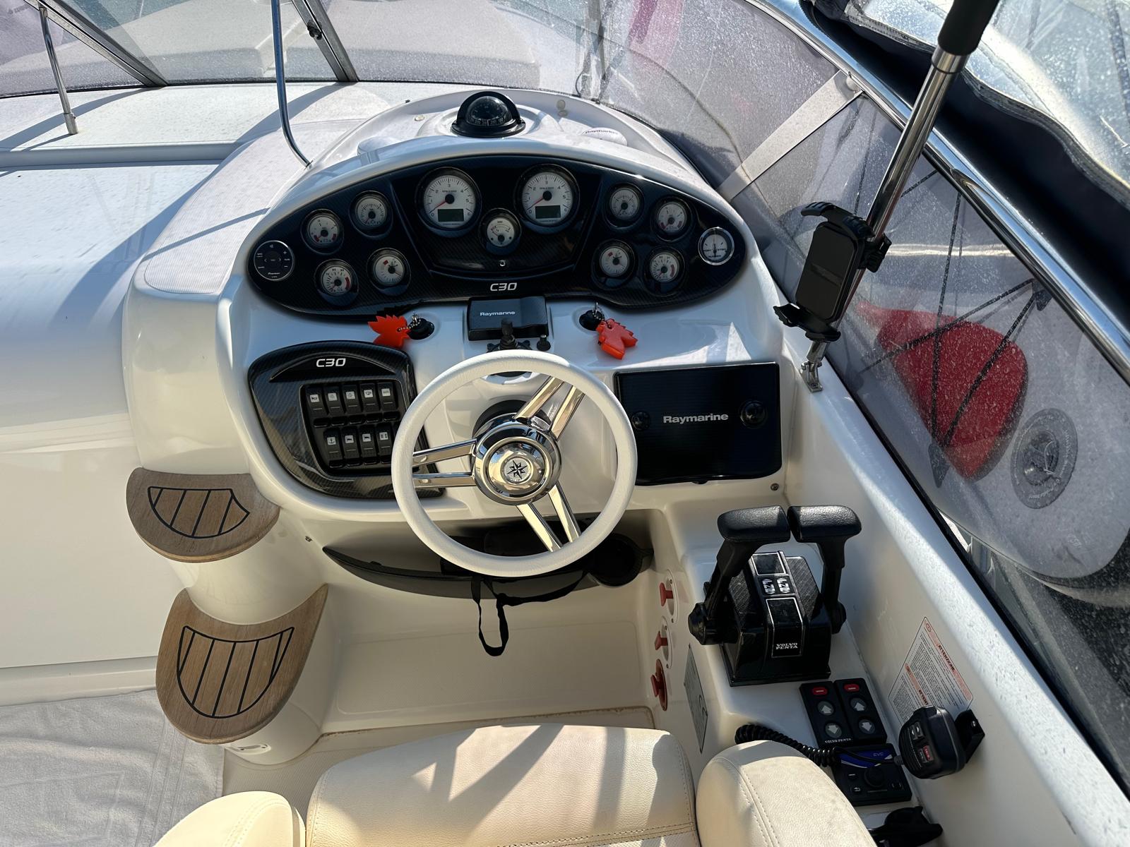 SESSA MARINE C30 + 2 VOLVO PENTA D3-190/DP-S — immagine 3